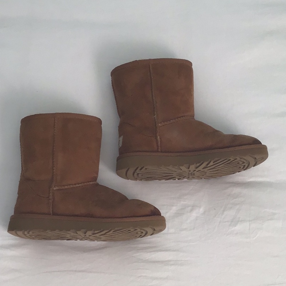 Girls classic chestnut UGG boots